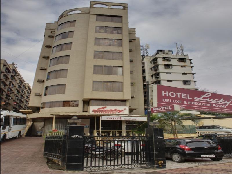 מומביי Lucky Hotel Goregaon מראה חיצוני תמונה