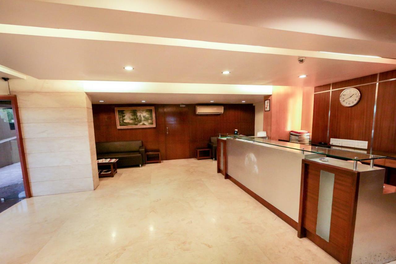 מומביי Lucky Hotel Goregaon מראה חיצוני תמונה